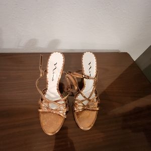 Sexy Nina sandals!